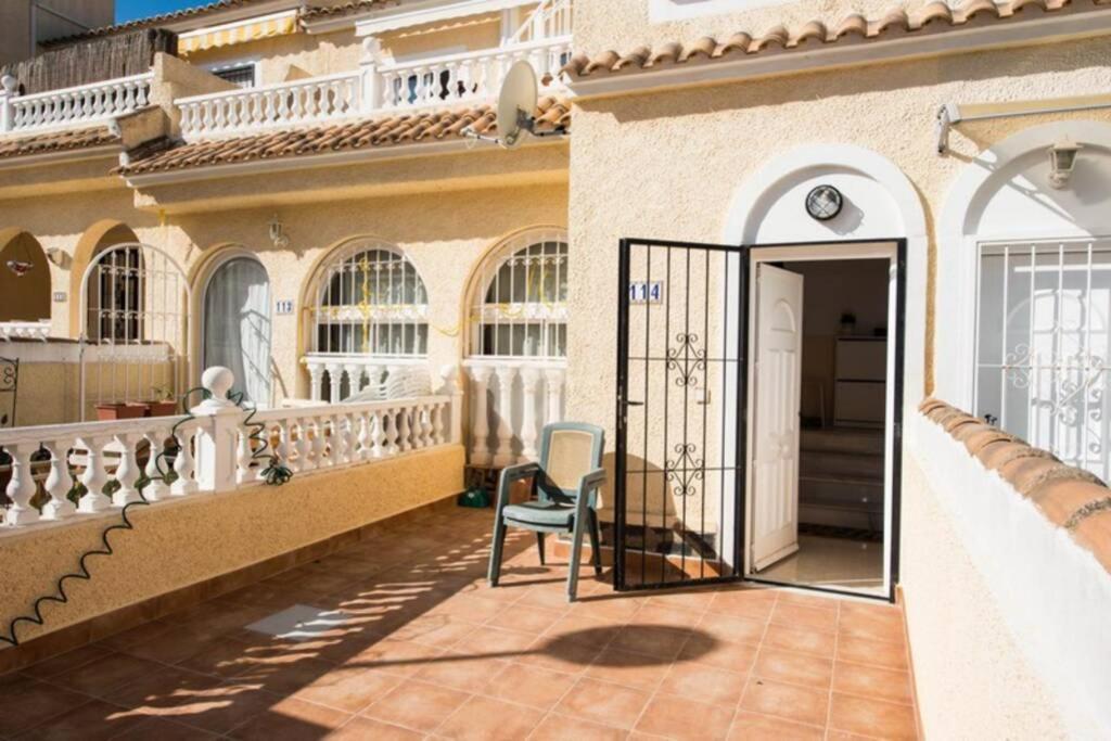 Bungalow Moderno Luminoso Terraza Solarium Patio Puerto Marino エクステリア 写真
