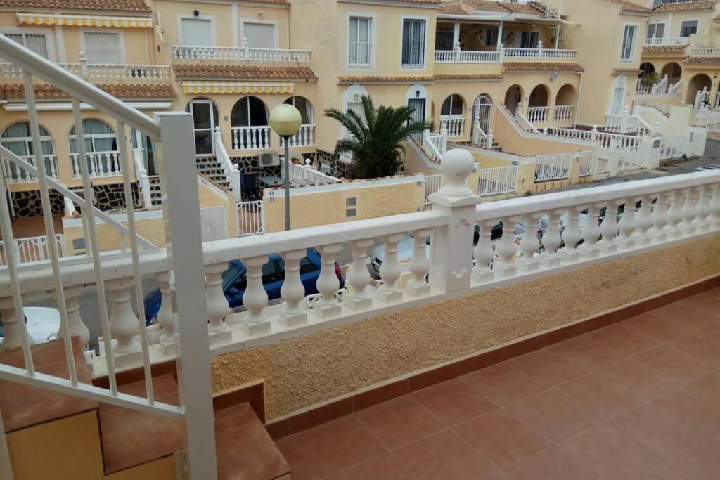 Bungalow Moderno Luminoso Terraza Solarium Patio Puerto Marino エクステリア 写真